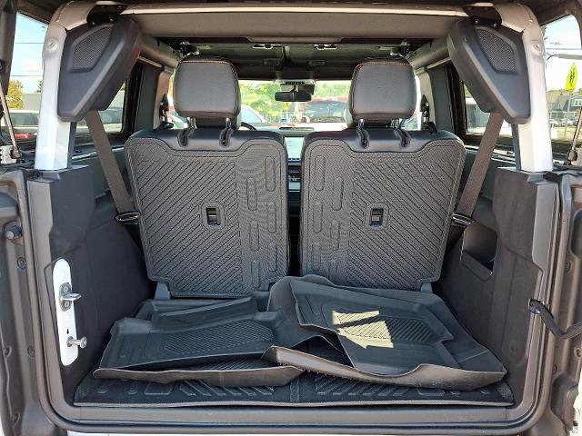 Certified 2022 Ford Bronco Badlands w/ Sasquatch Package AWD/4WD image 29