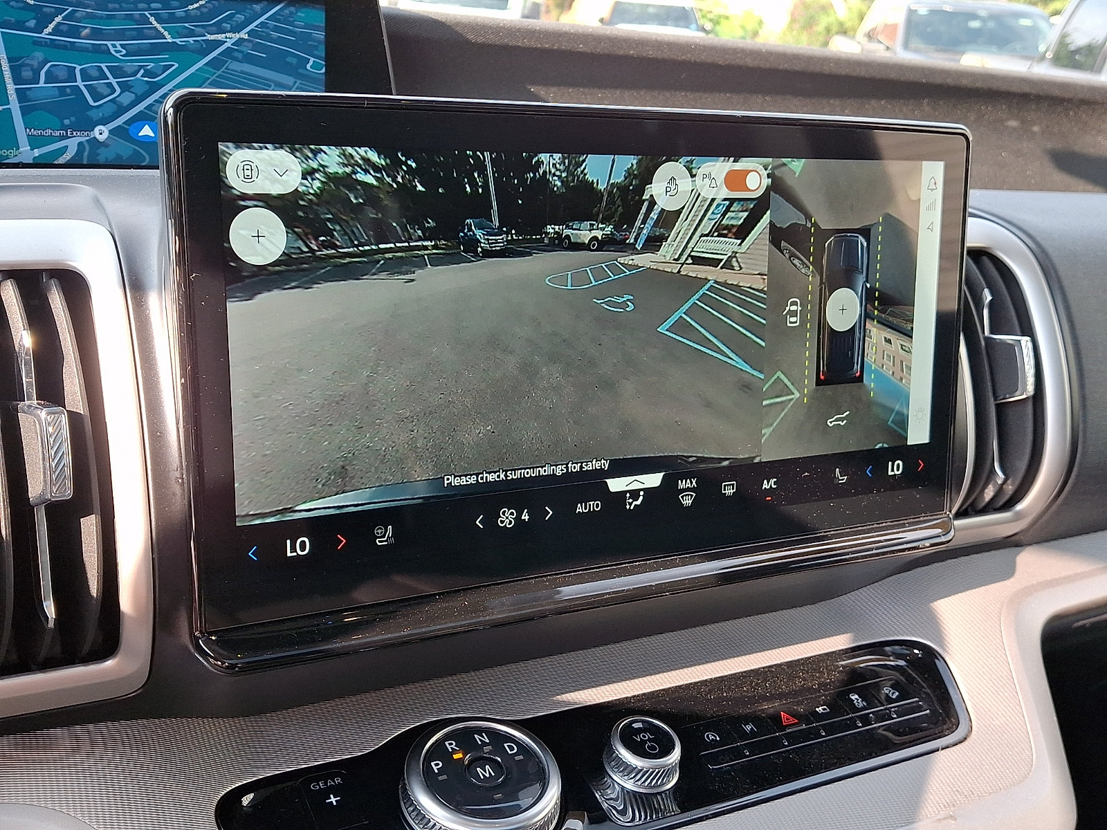 Certified 2025 Ford Expedition Active AWD/4WD image 21