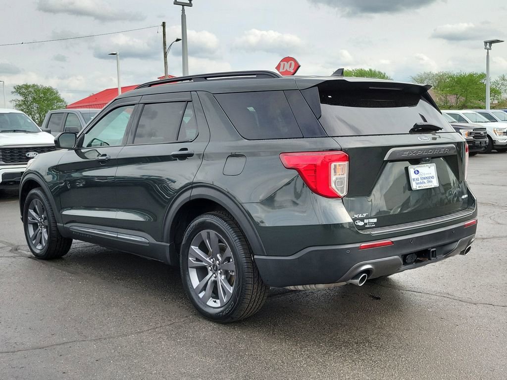 Certified 2023 Ford Explorer XLT w/ Equipment Group 202A AWD/4WD image 3
