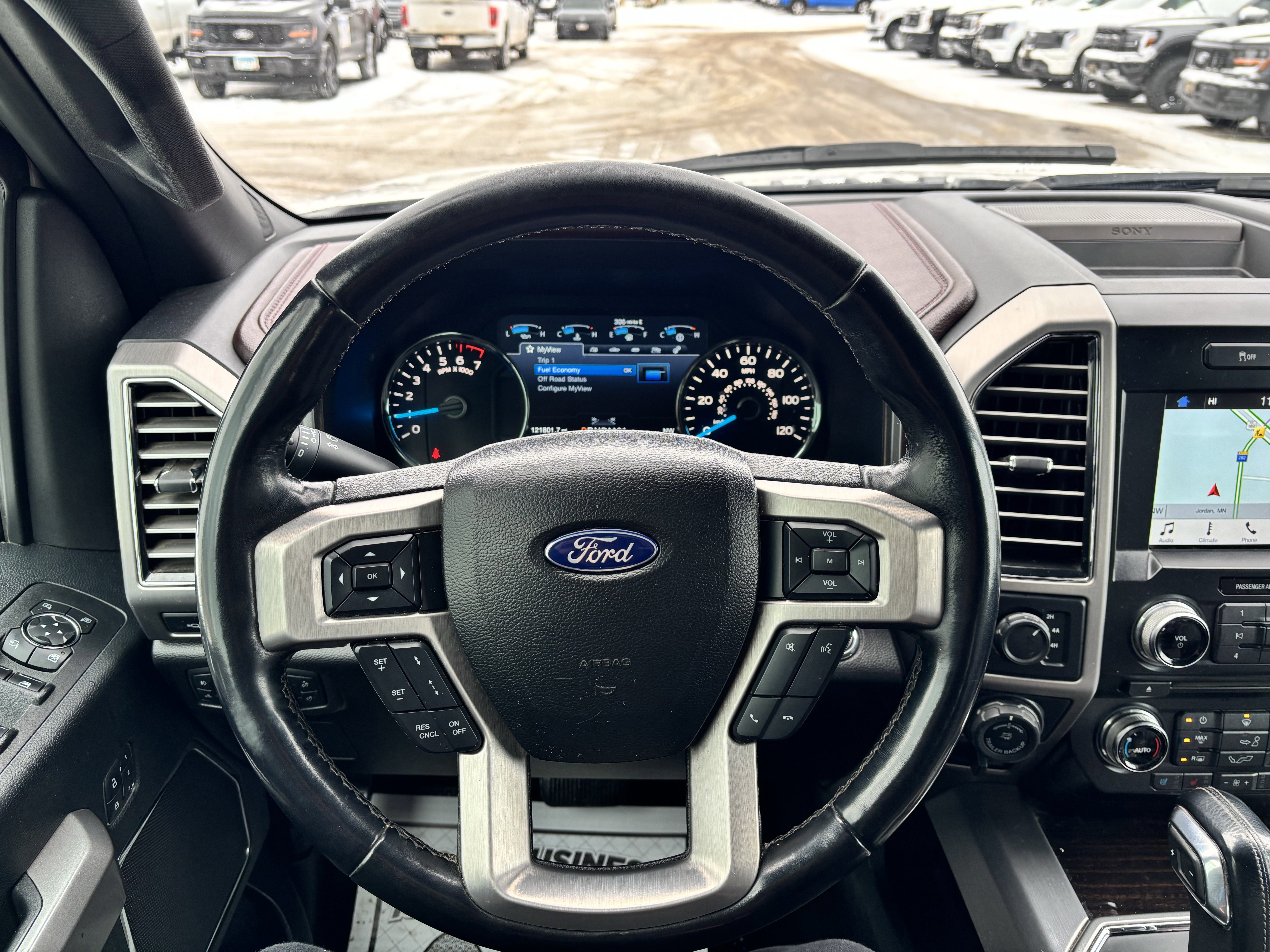 Certified 2017 Ford F150 Platinum w/ Equipment Group 701A Luxury image 11