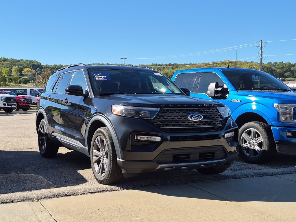 Certified 2023 Ford Explorer XLT w/ Equipment Group 202A