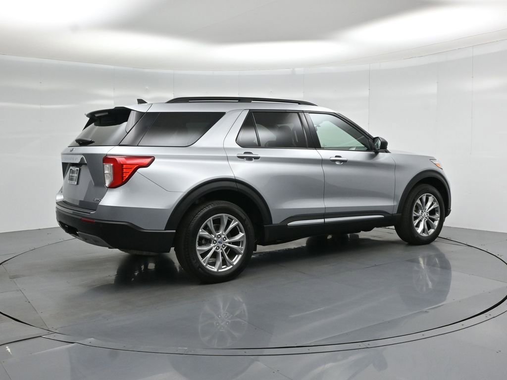 Certified 2023 Ford Explorer XLT w/ Equipment Group 202A AWD/4WD image 27