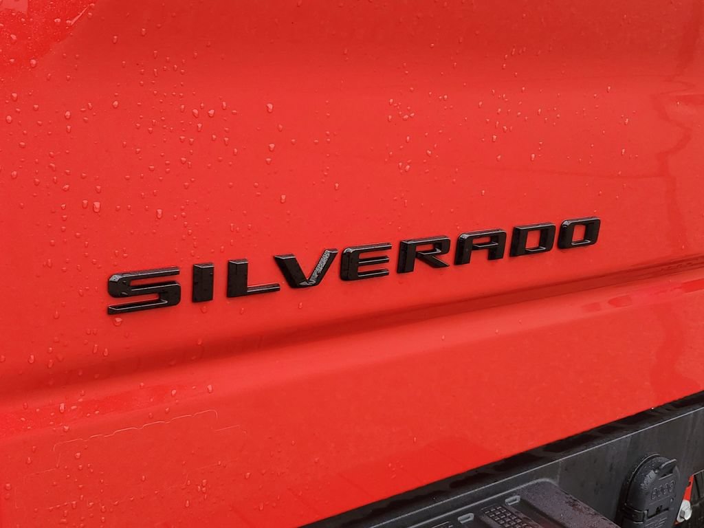 Used 2023 Chevrolet Silverado 1500 Custom w/ LPO, Dark Essentials Package AWD/4WD image 7
