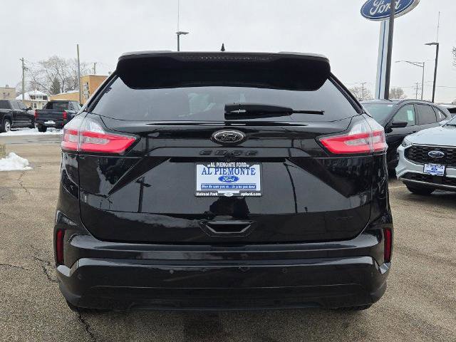 Certified 2022 Ford Edge SE w/ Black Appearance Package image 12