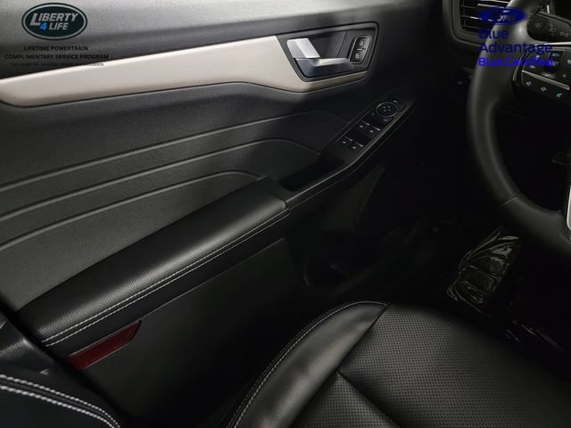 Certified 2022 Ford Escape SEL AWD/4WD image 33