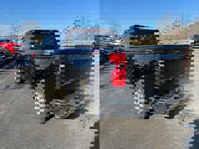 Used 2025 Chevrolet Silverado 1500 LT image 5