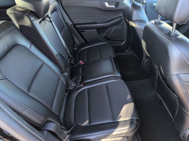 Certified 2024 Ford Escape Platinum image 2