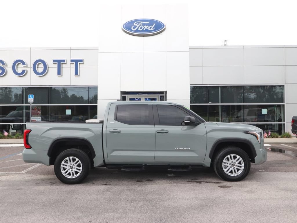 Used 2024 Toyota Tundra SR5 w/ SR5 Premium Package AWD/4WD image 17