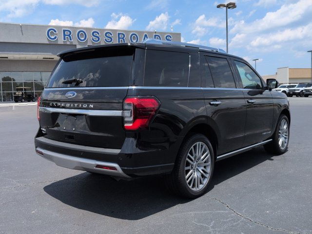 Certified 2023 Ford Expedition Platinum RWD image 4