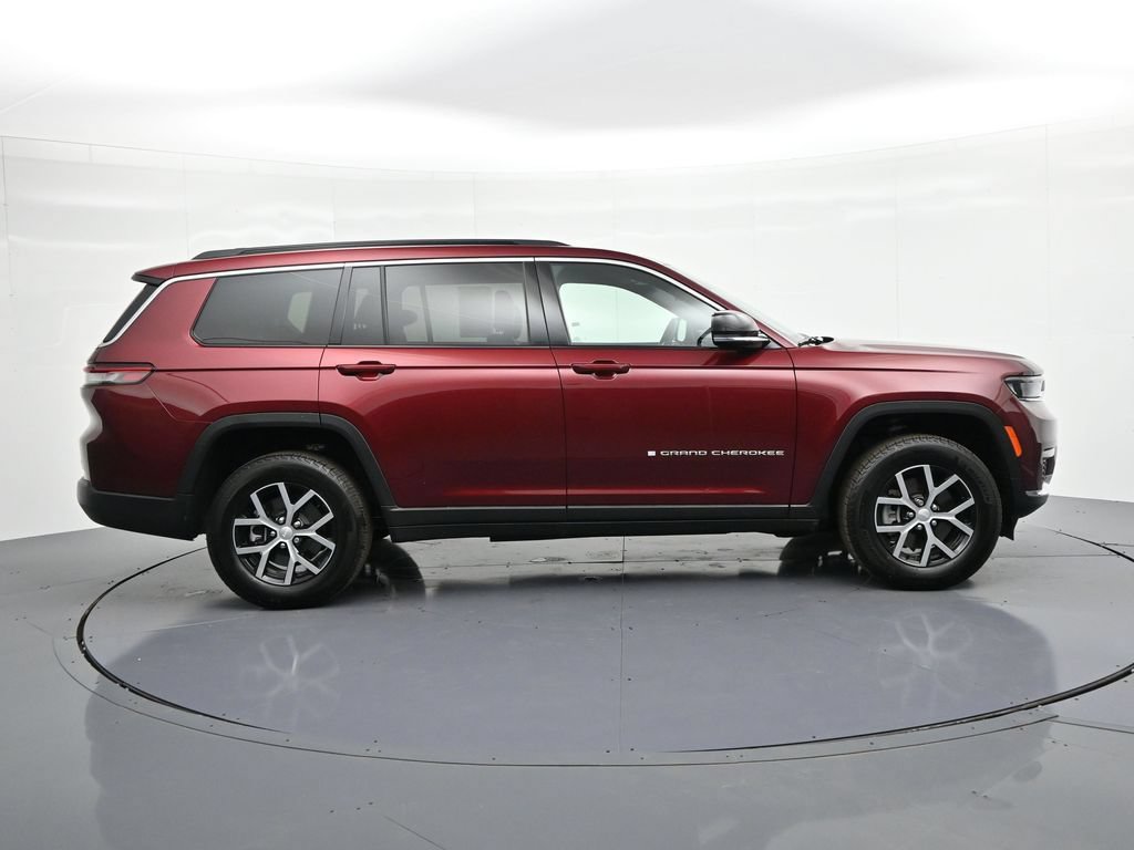 Used 2025 Jeep Grand Cherokee L Limited AWD/4WD image 5