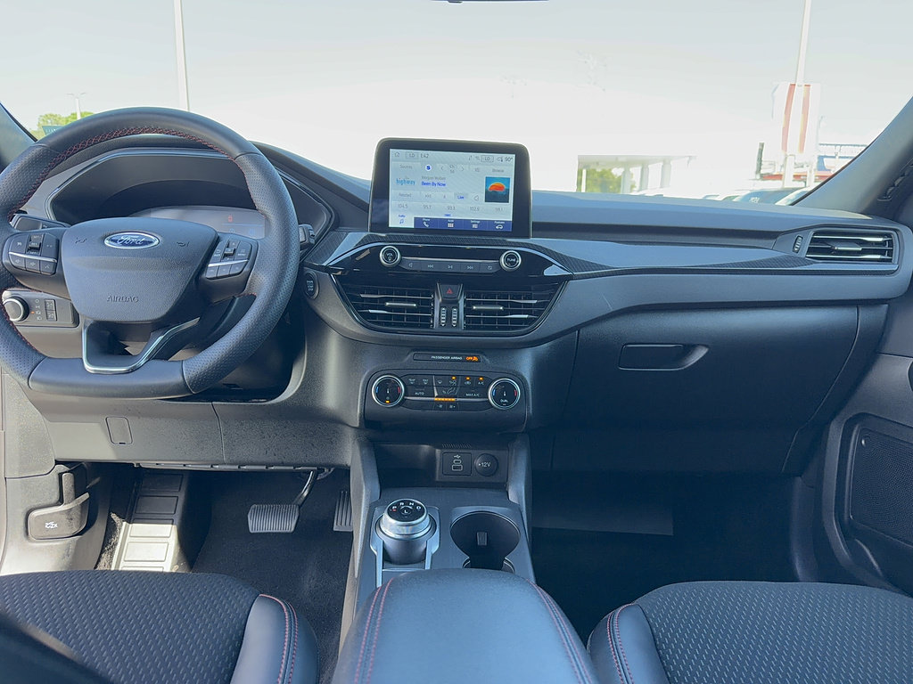 Certified 2025 Ford Escape ST-Line FWD image 28