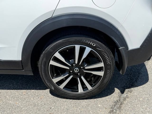 Used 2020 Nissan Kicks SR w/ SR Premium Package FWD image 7