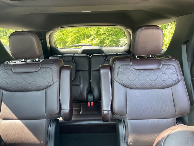 Certified 2025 Ford Explorer Platinum w/ Ultimate Package AWD/4WD image 42