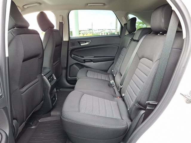 Certified 2022 Ford Edge SE w/ Black Appearance Package AWD/4WD image 10