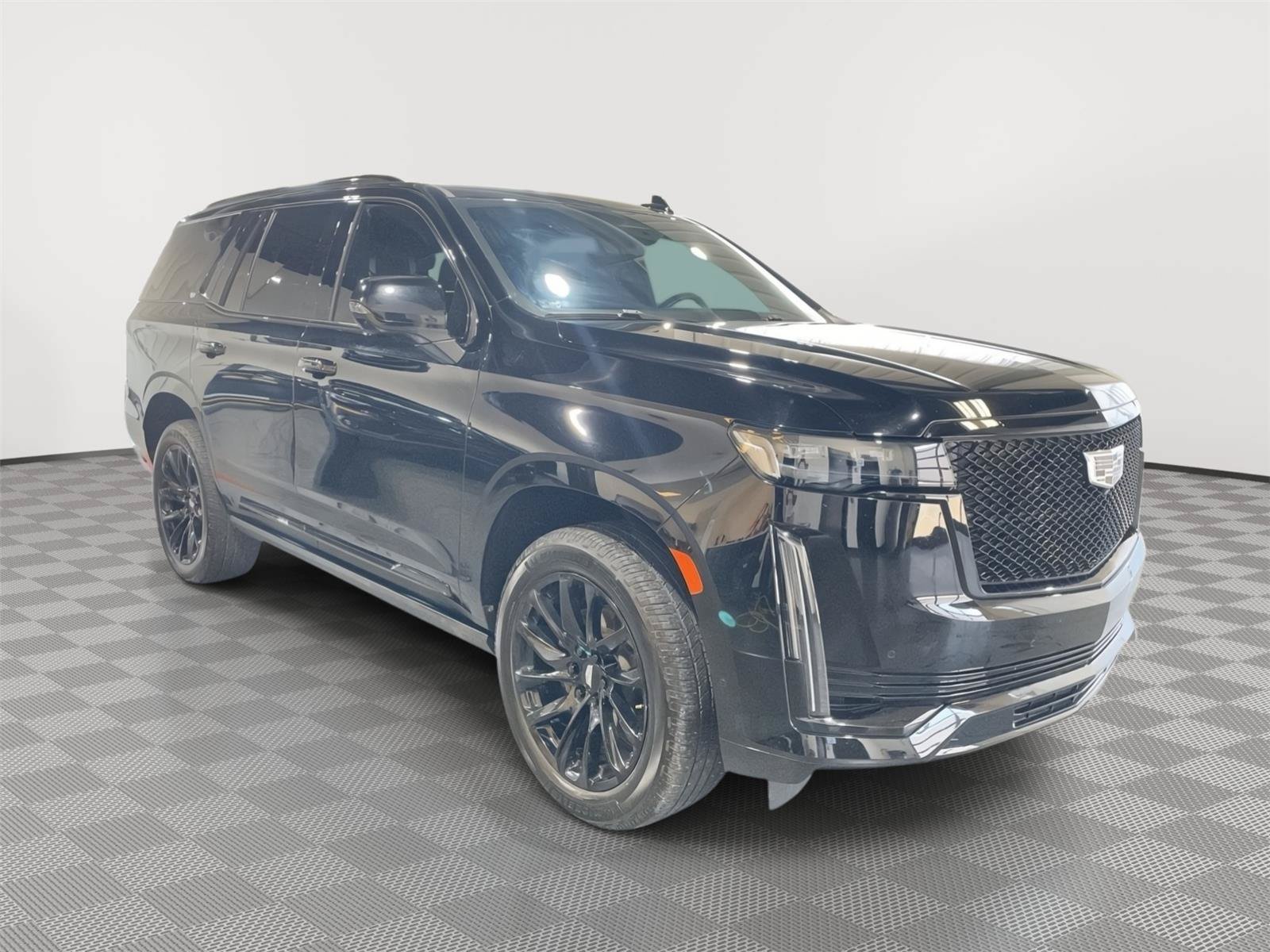 Used 2022 Cadillac Escalade Sport Platinum w/ LPO, ONYX Package AWD/4WD image 4