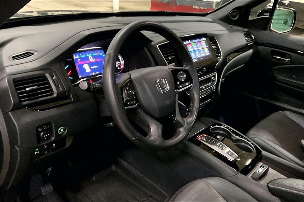Used 2021 Honda Pilot Black Edition image 13