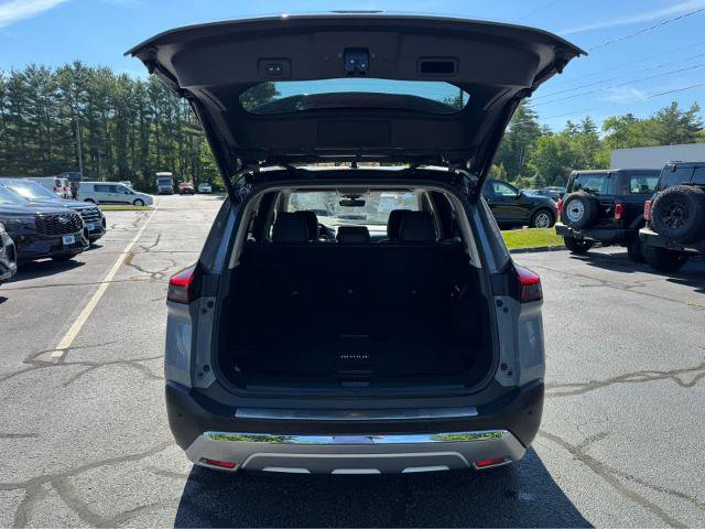 Used 2022 Nissan Rogue Platinum w/ Head-Up Display Package AWD/4WD image 5