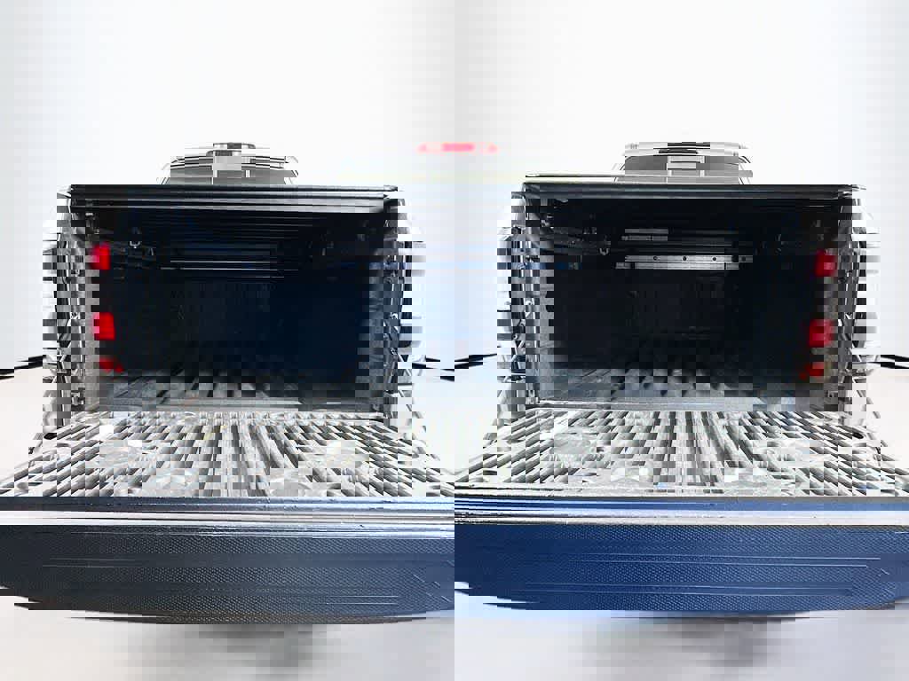 Used 2022 Nissan Frontier SV image 22