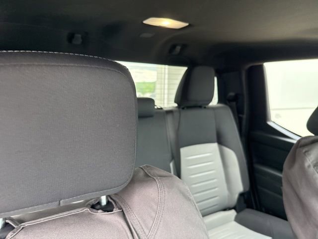 Used 2025 Toyota Tacoma SR5 AWD/4WD image 46