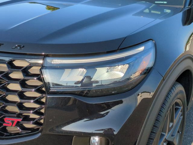 Certified 2025 Ford Explorer ST w/ Sun And Sound Package AWD/4WD image 9