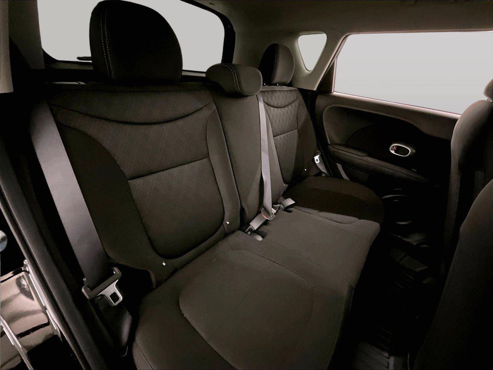 Used 2018 Kia Soul FWD image 25