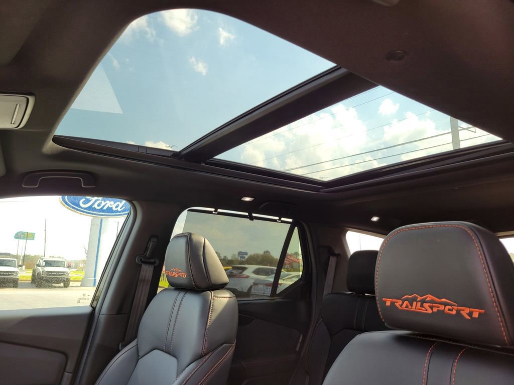 Used 2025 Honda Pilot TrailSport image 25