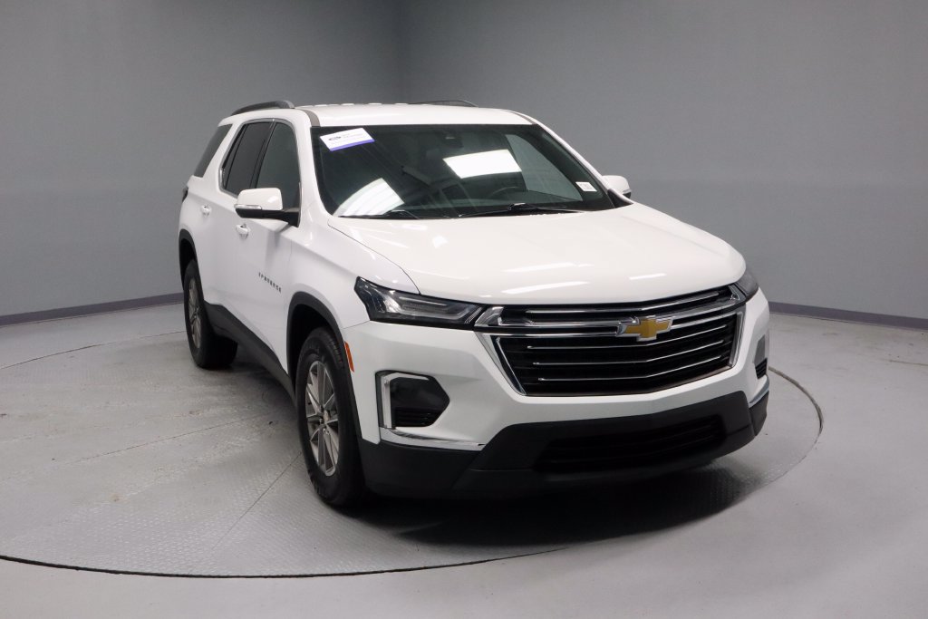 Used 2023 Chevrolet Traverse LT FWD image 1