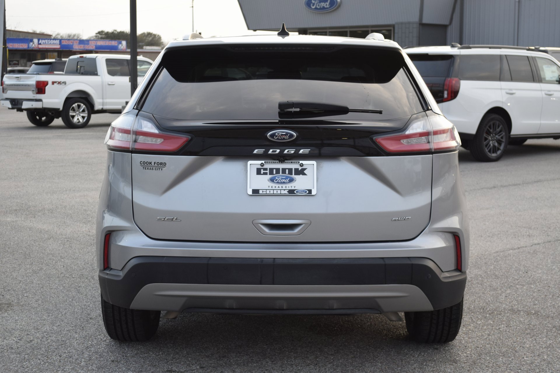Certified 2022 Ford Edge SEL w/ Convenience Package image 9