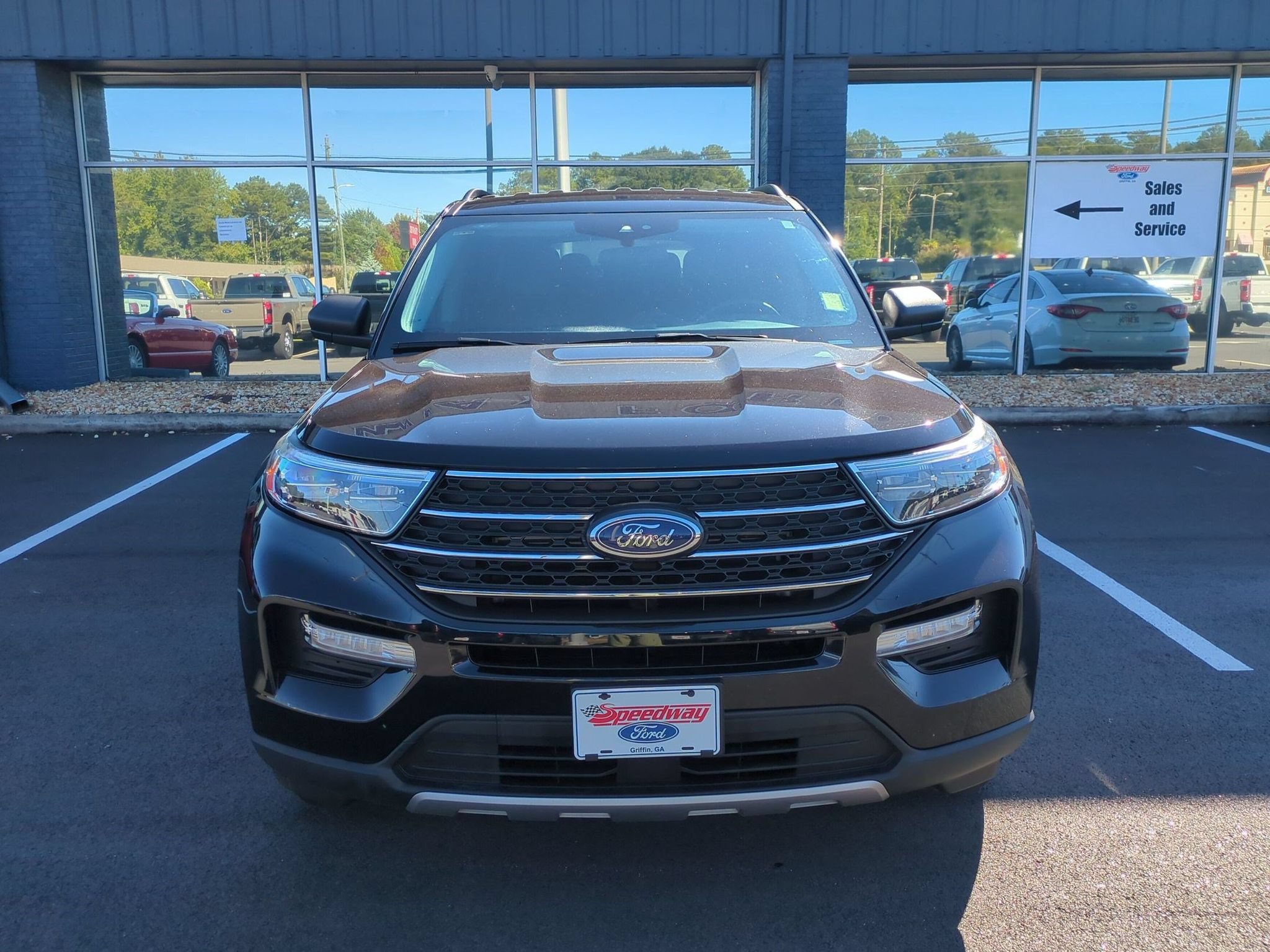 Certified 2023 Ford Explorer XLT w/ Equipment Group 202A RWD image 2
