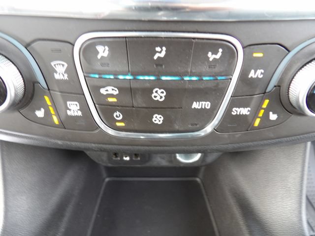 Used 2018 Chevrolet Traverse LT FWD image 20