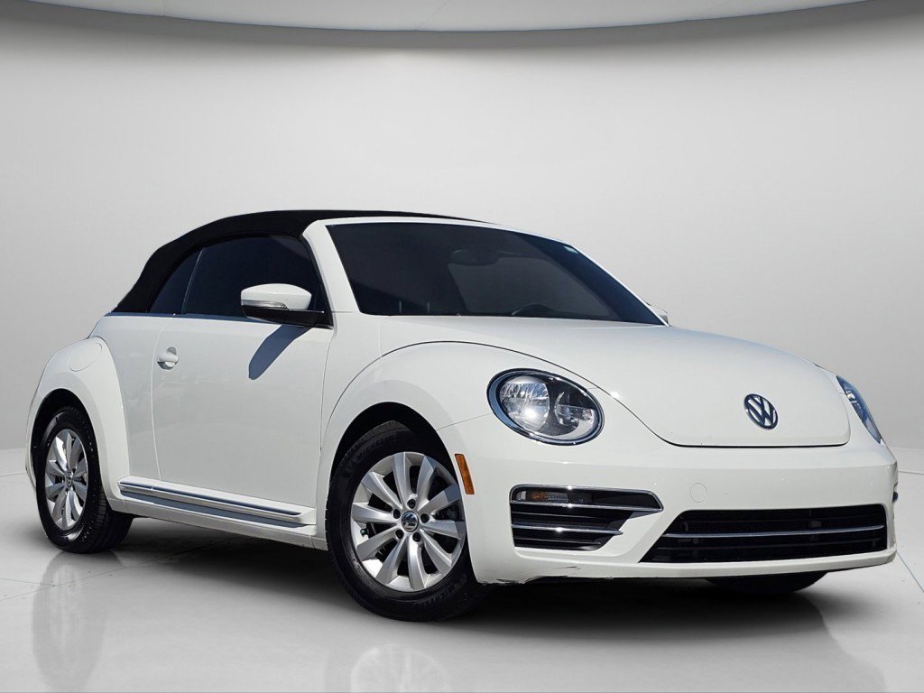 Used 2019 Volkswagen Beetle 2.0T S FWD image 2