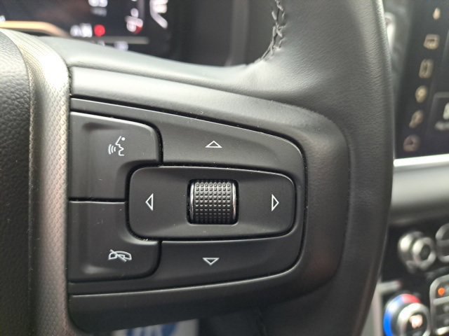 Used 2023 GMC Yukon Denali image 16