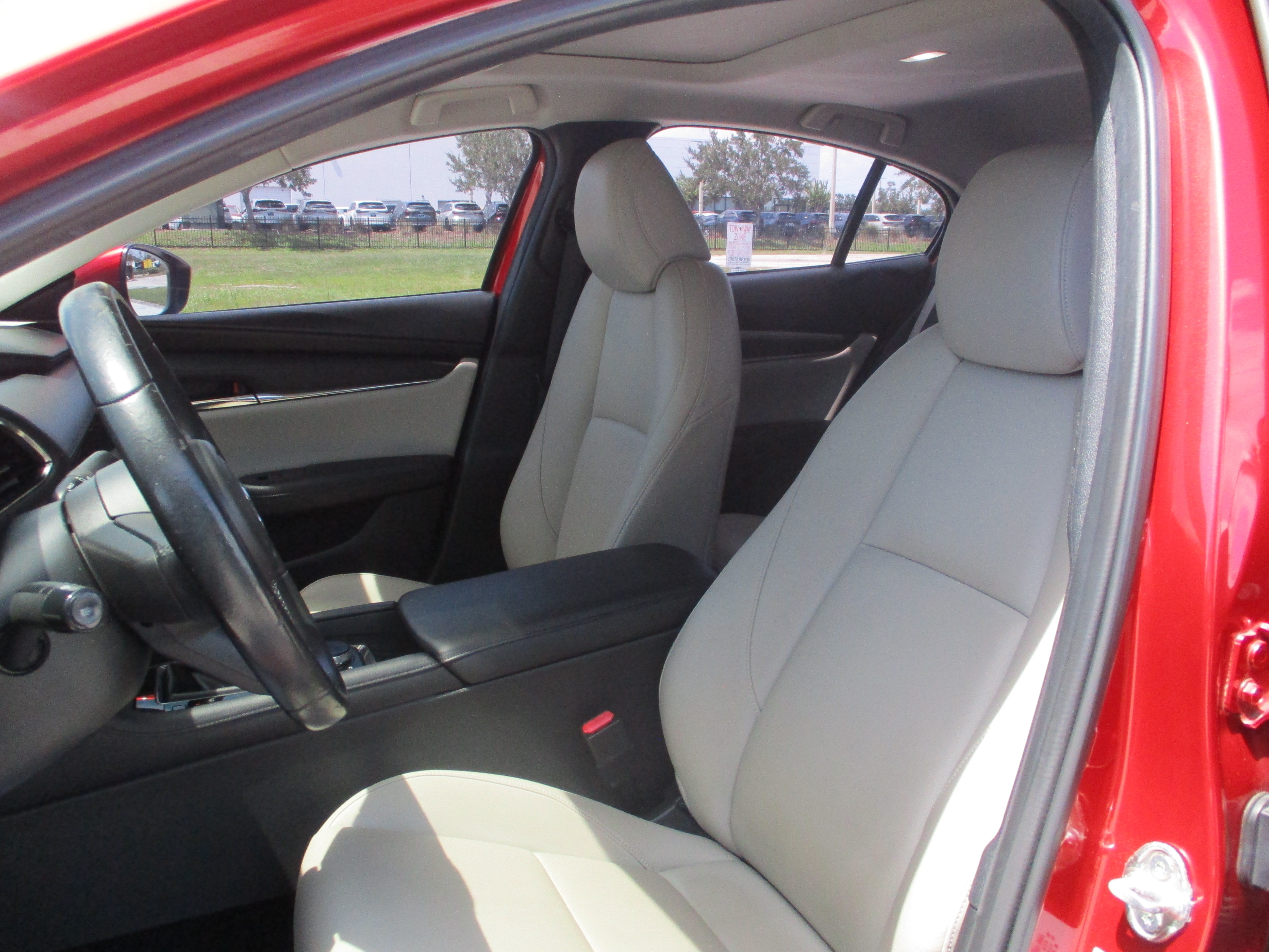Used 2022 MAZDA MAZDA3 s FWD image 13