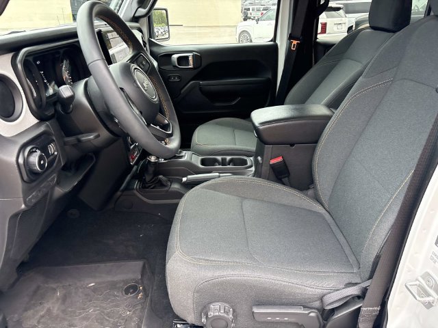 Used 2024 Jeep Wrangler Unlimited Sport AWD/4WD image 12