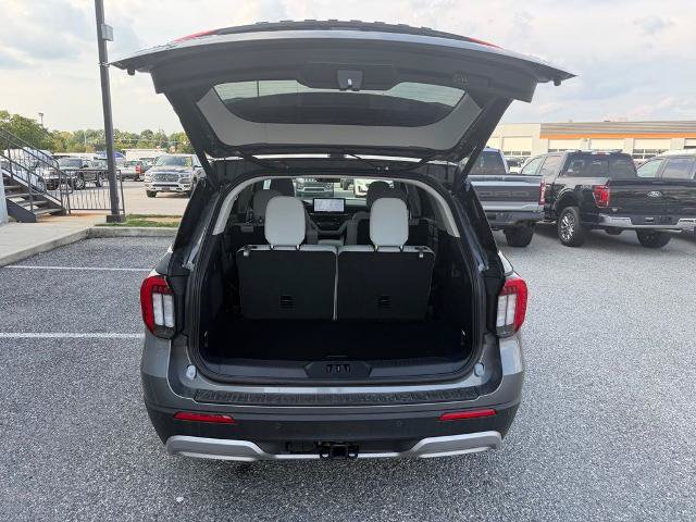 Certified 2026 Ford Explorer Platinum w/ LUX Leather Package AWD/4WD image 9