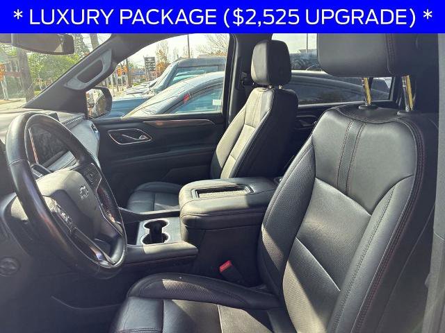 Used 2022 Chevrolet Suburban RST w/ Luxury Package AWD/4WD image 5