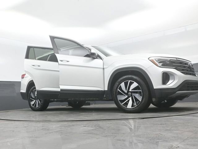 Used 2024 Volkswagen Atlas SEL AWD/4WD image 33