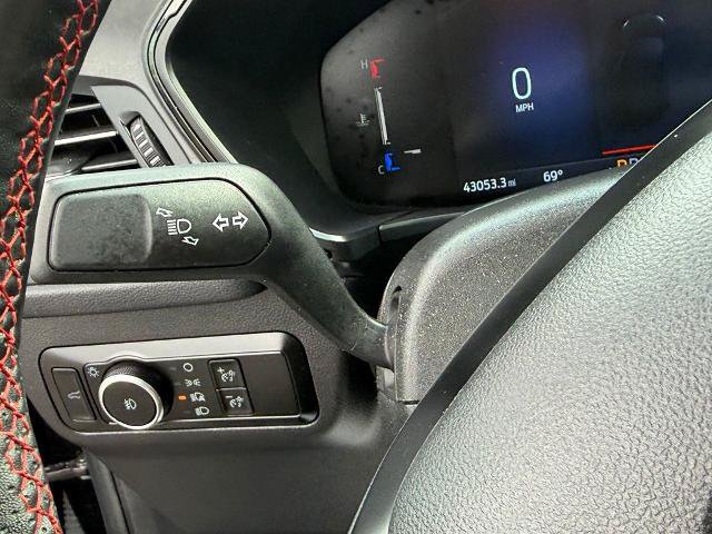 Certified 2025 Ford Escape ST-Line Select AWD/4WD image 38