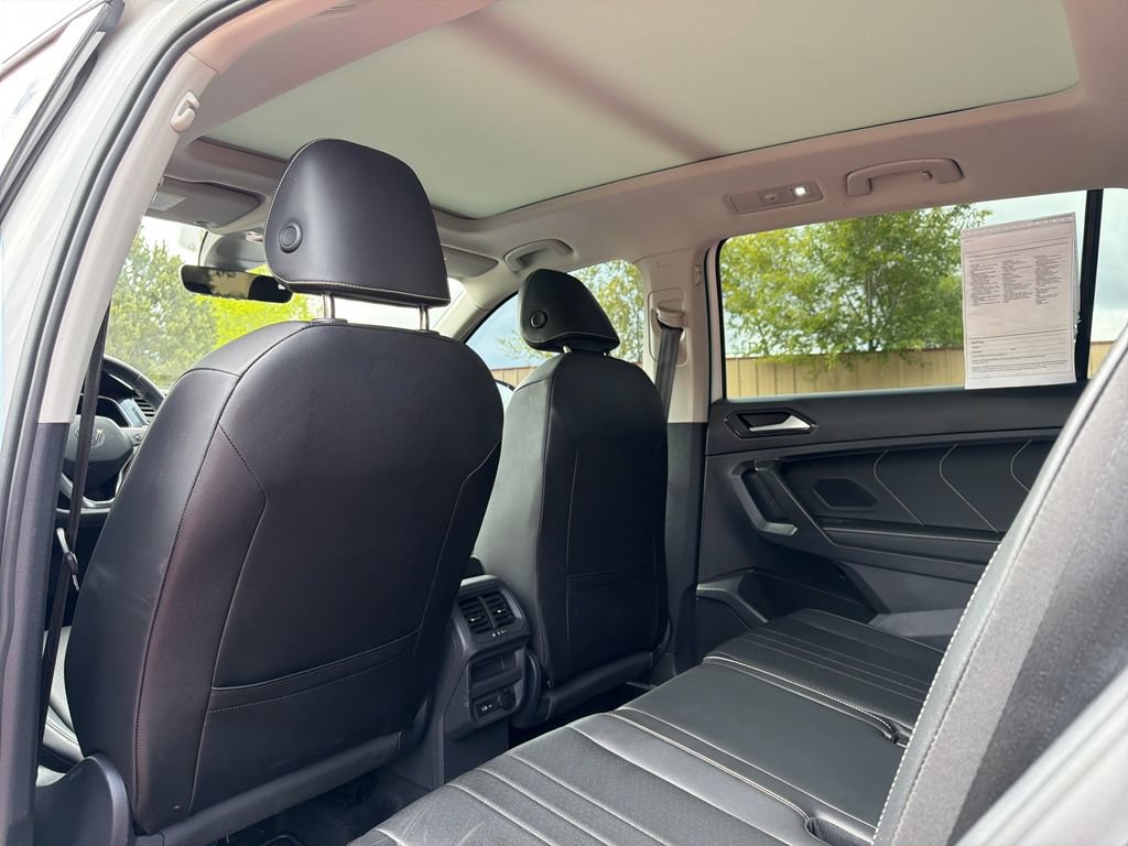 Used 2022 Volkswagen Tiguan SE AWD/4WD image 24