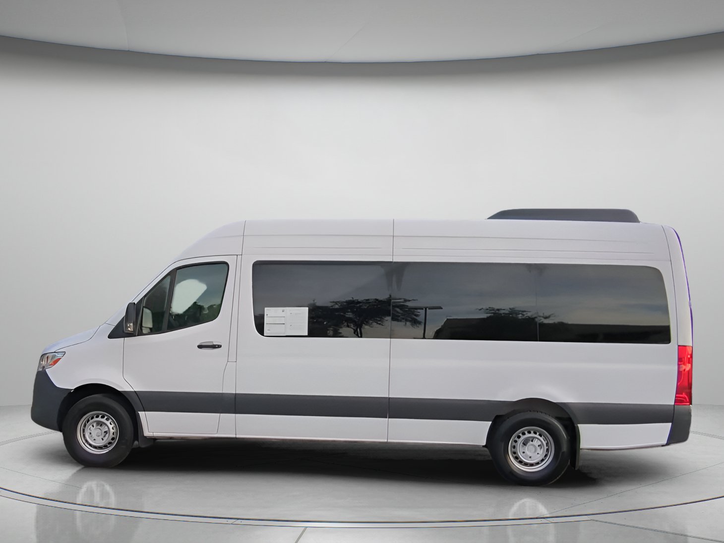 Used 2025 Mercedes-Benz Sprinter 2500 image 14