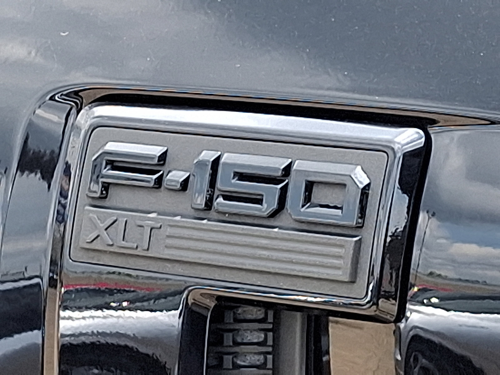 Certified 2024 Ford F150 XLT w/ Equipment Group 302A MID AWD/4WD image 31