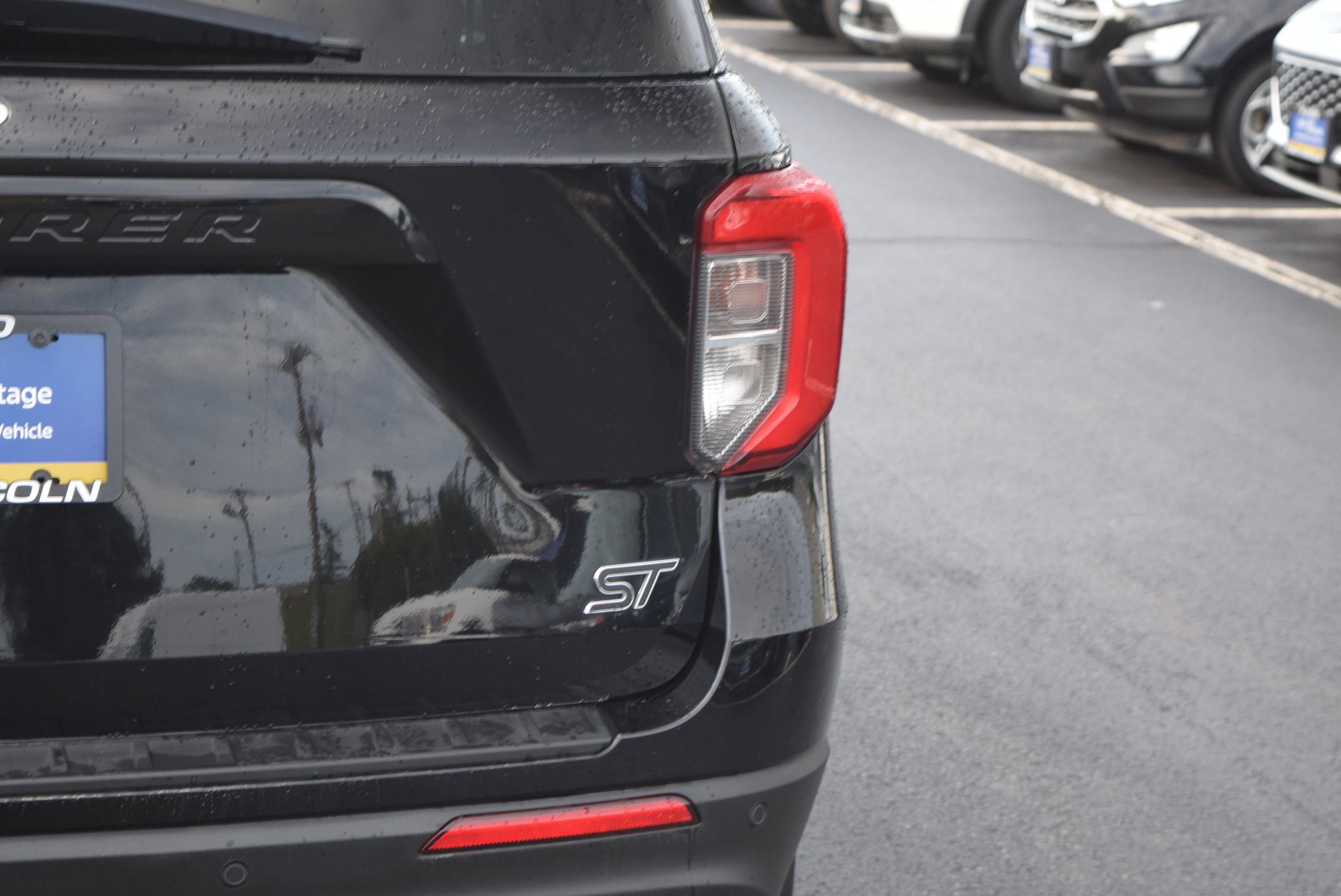 Certified 2022 Ford Explorer ST w/ Equipment Group 401A image 6