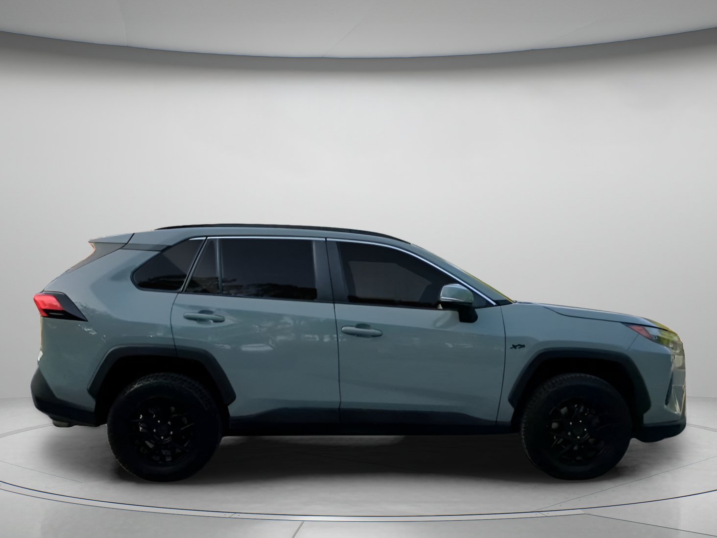 Used 2022 Toyota RAV4 XLE w/ Convenience Package FWD image 32