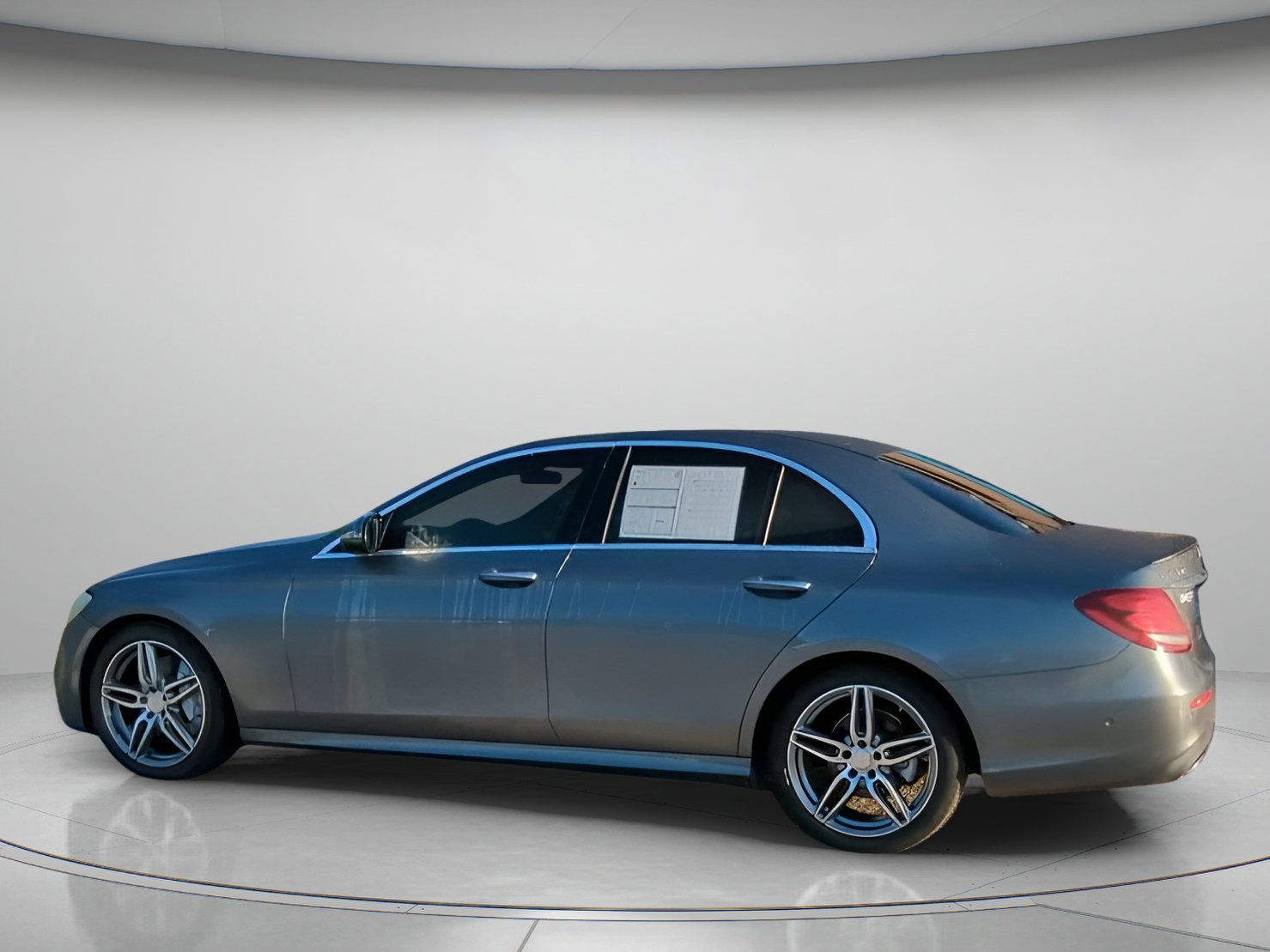 Used 2017 Mercedes-Benz E 300 image 18