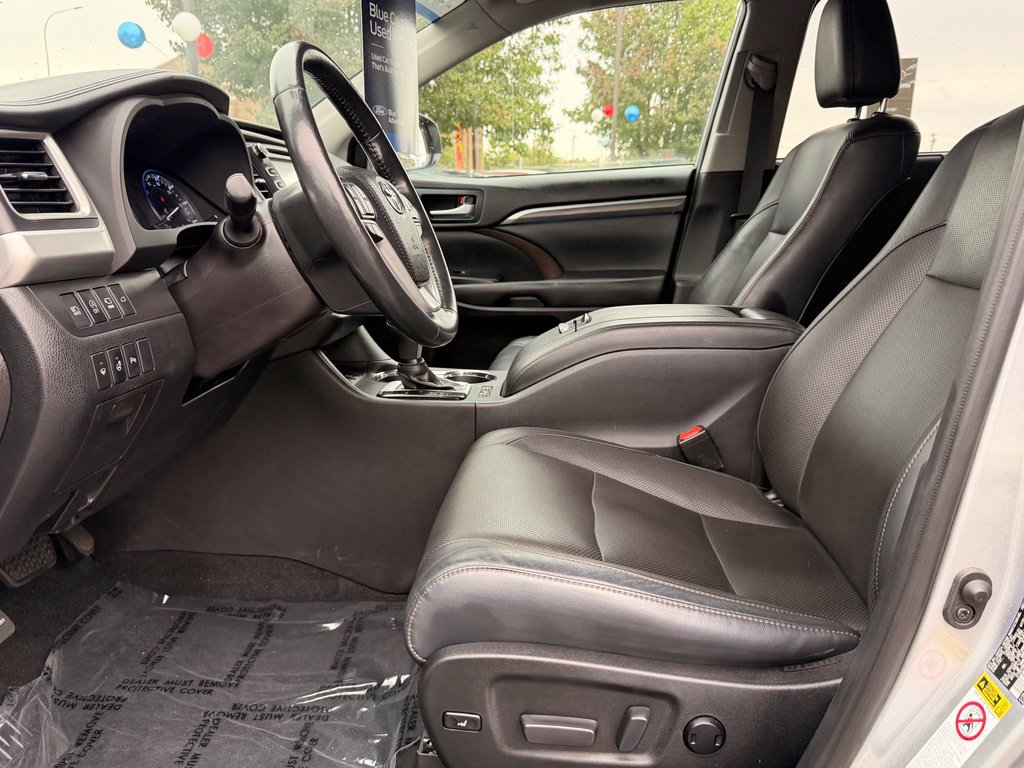 Used 2019 Toyota Highlander Limited Platinum AWD/4WD image 8