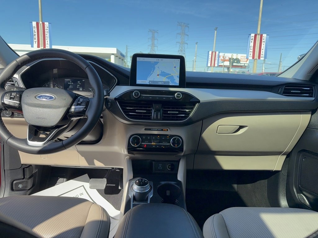 Certified 2022 Ford Escape SEL image 31
