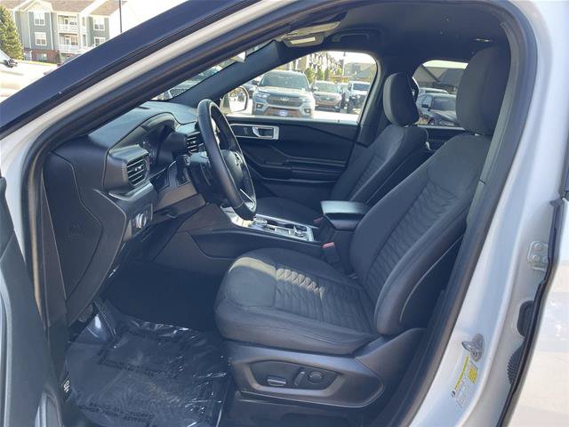 Certified 2020 Ford Explorer XLT w/ Comfort Package AWD/4WD image 17