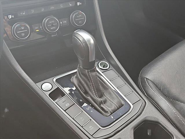 Used 2021 Volkswagen Jetta SEL Premium image 12