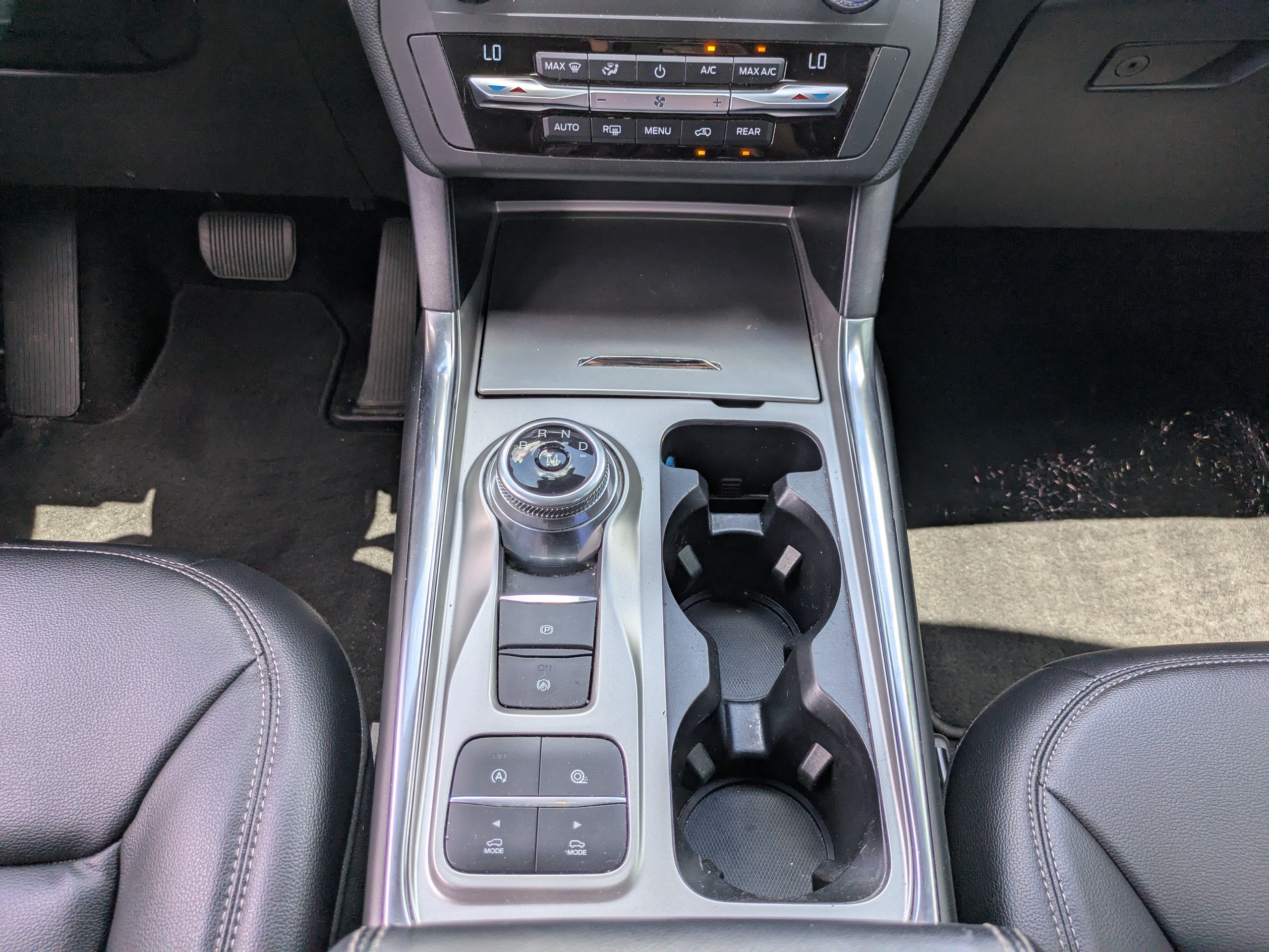 Certified 2020 Ford Explorer XLT w/ Equipment Group 202A RWD image 18