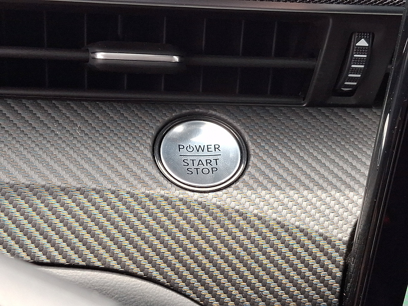 Certified 2025 Ford Mustang Mach-E Premium AWD/4WD image 30